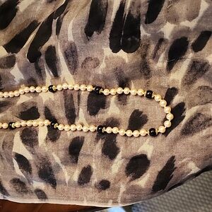 Fresh water pearl and natural onyx necklace